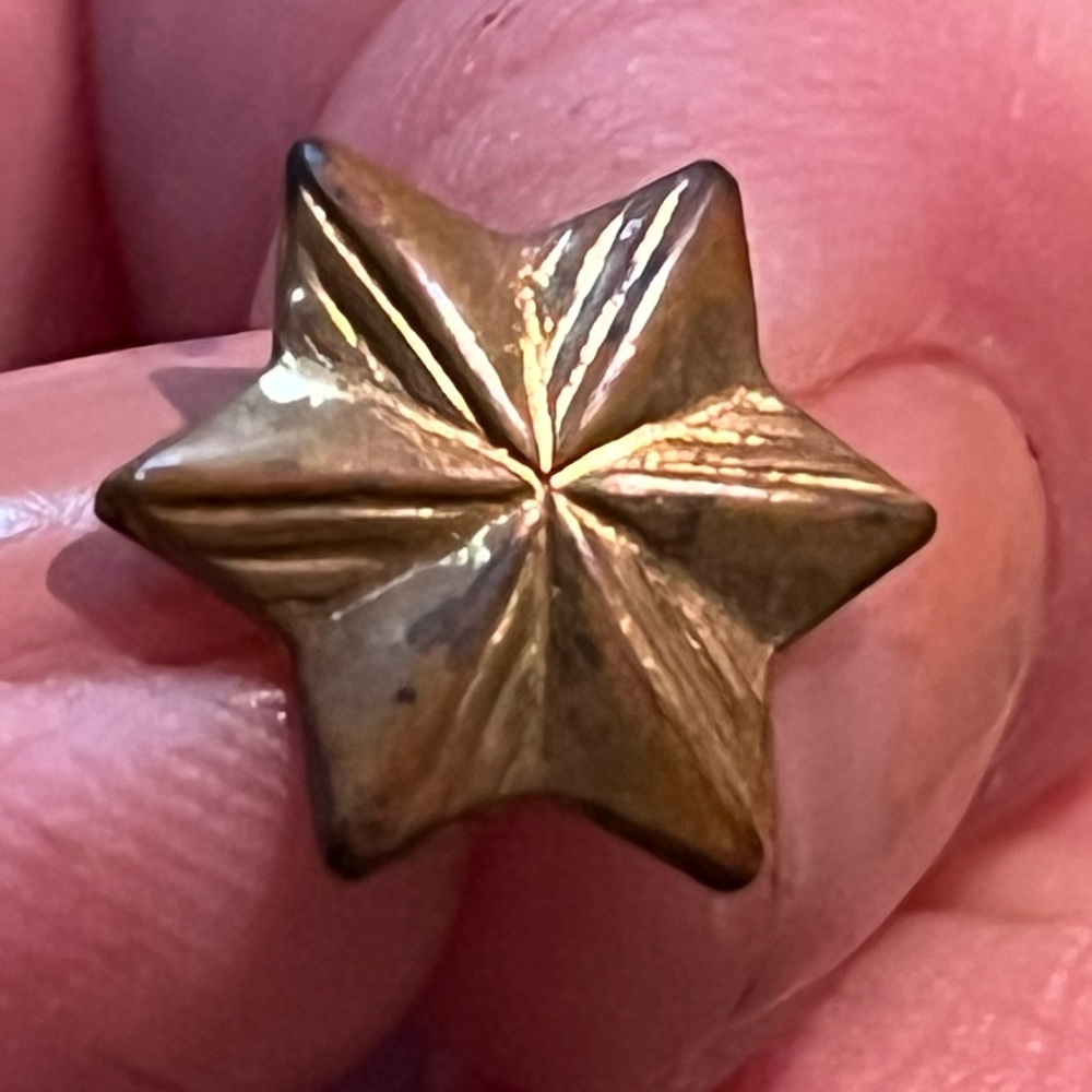 Vintage 6 Point Faceted Gold Star Military Lapel Pin 1/2"